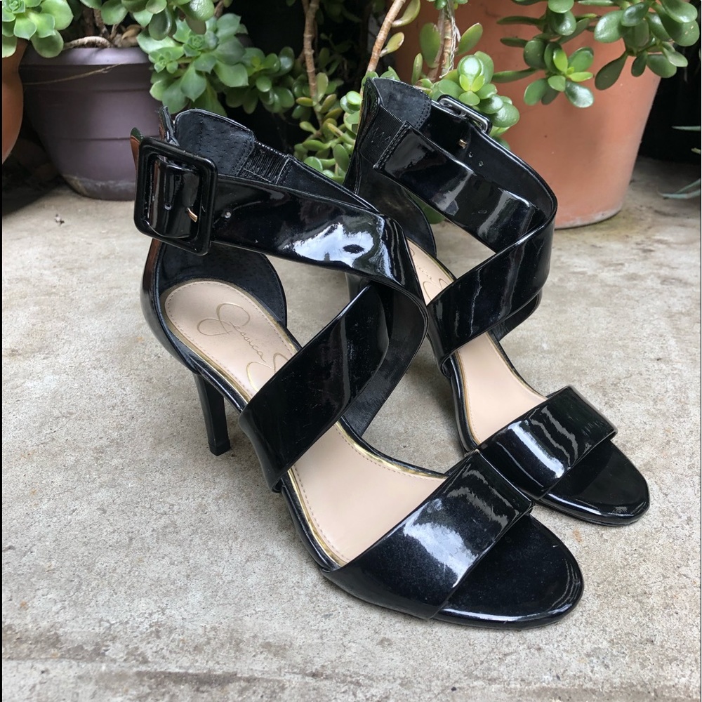 heels - Picture 2 of 4